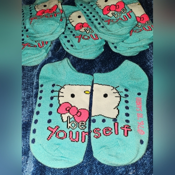 12 Pack Hello Kitty Girls Kids Socks - Picture 2 of 5